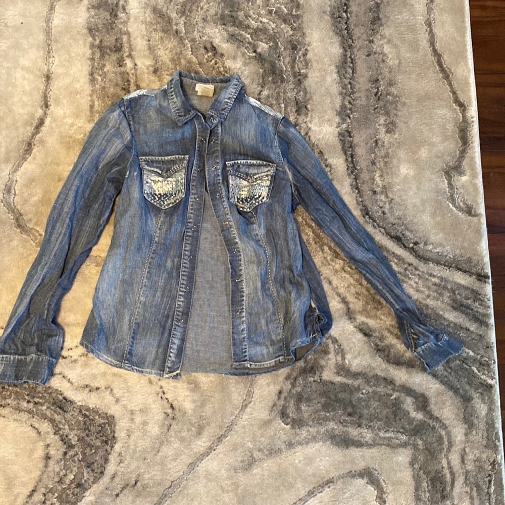Button jean shirt​